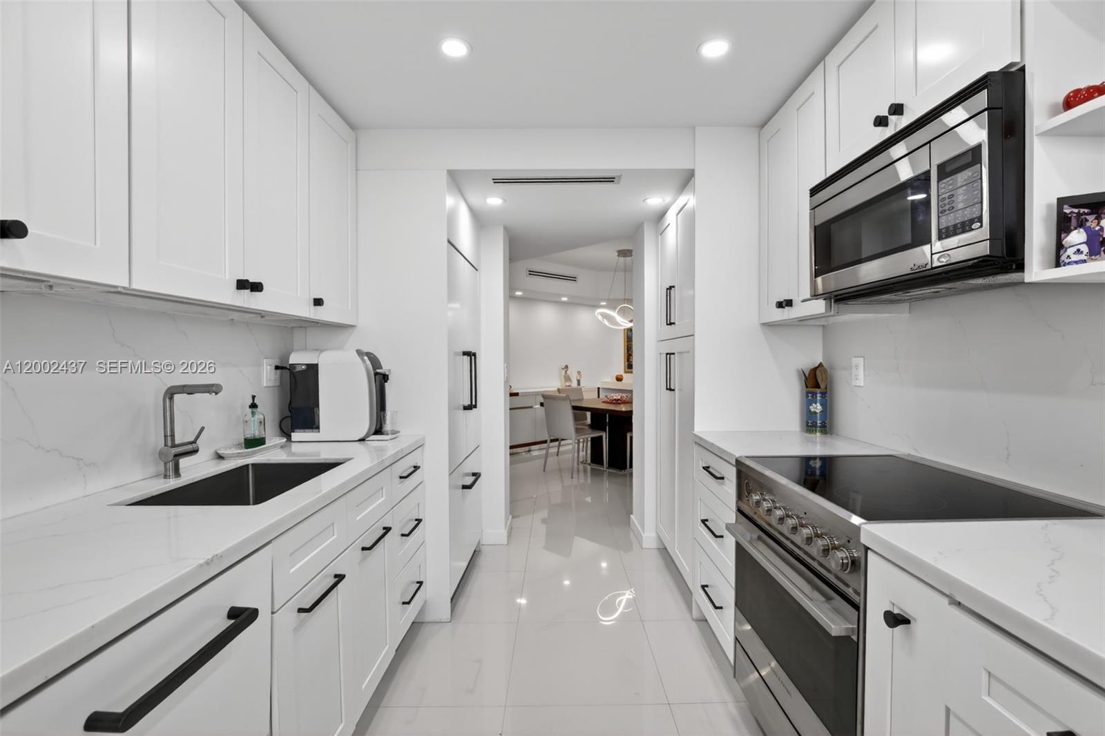 3000 ISL BLVD WILLIAMS IS - Residential