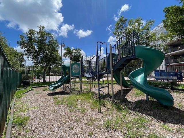 TAO SAWGRASS CONDOMINIUM - Residential