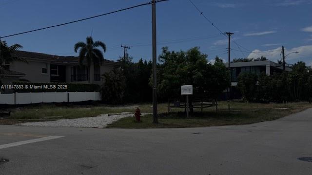 450 NE 16th Ave