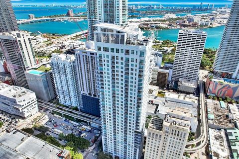 133 NE 2nd Ave 3017 Miami FL 33132
