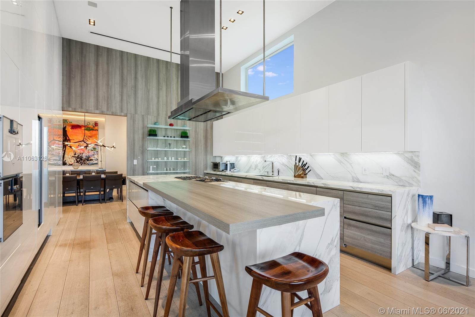 ISLAND ESTATES - Residential