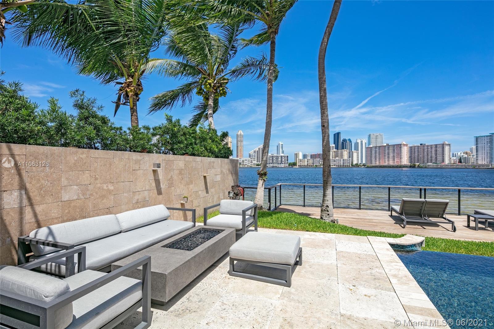 ISLAND ESTATES - Residential