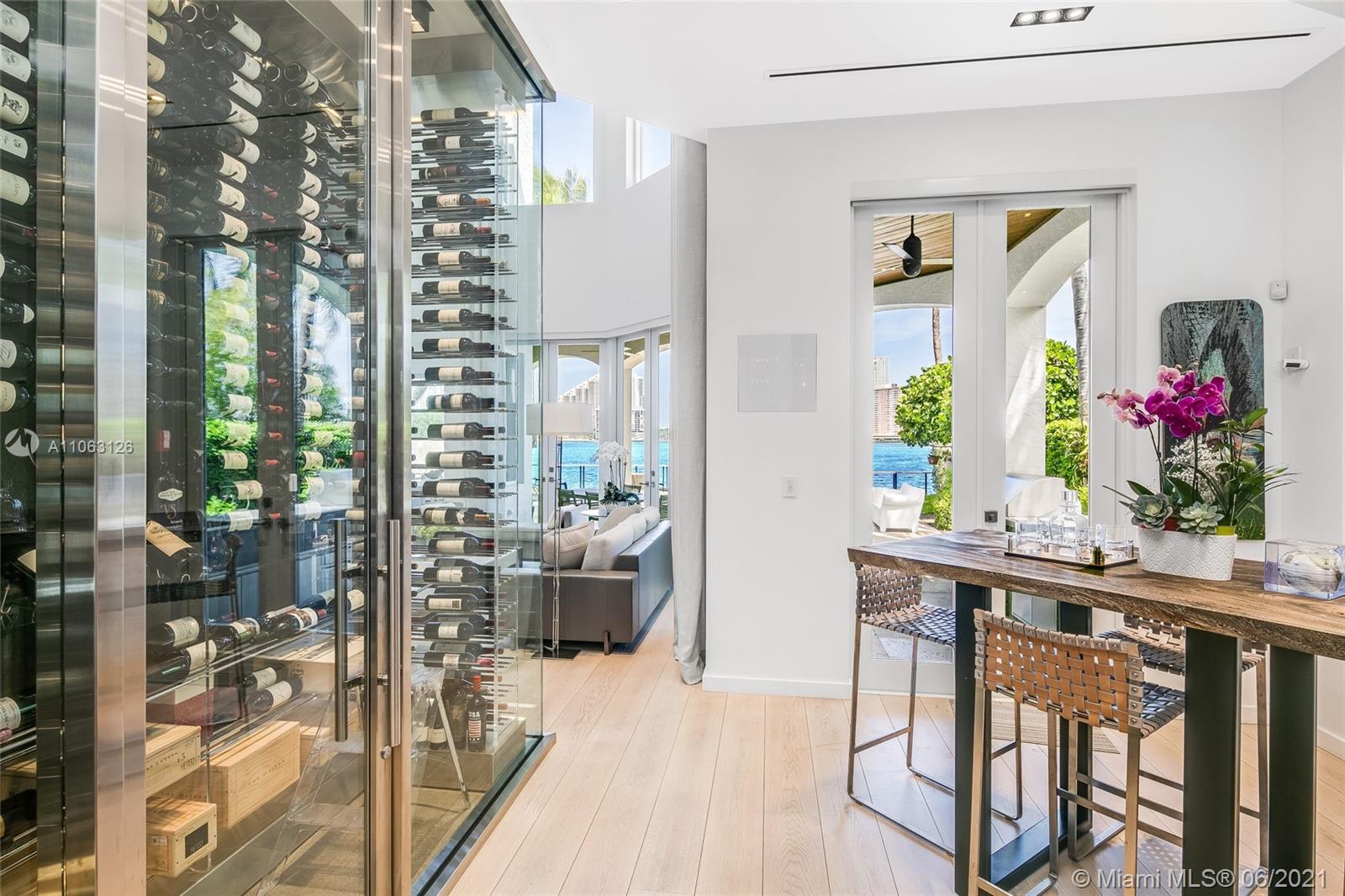 ISLAND ESTATES - Residential