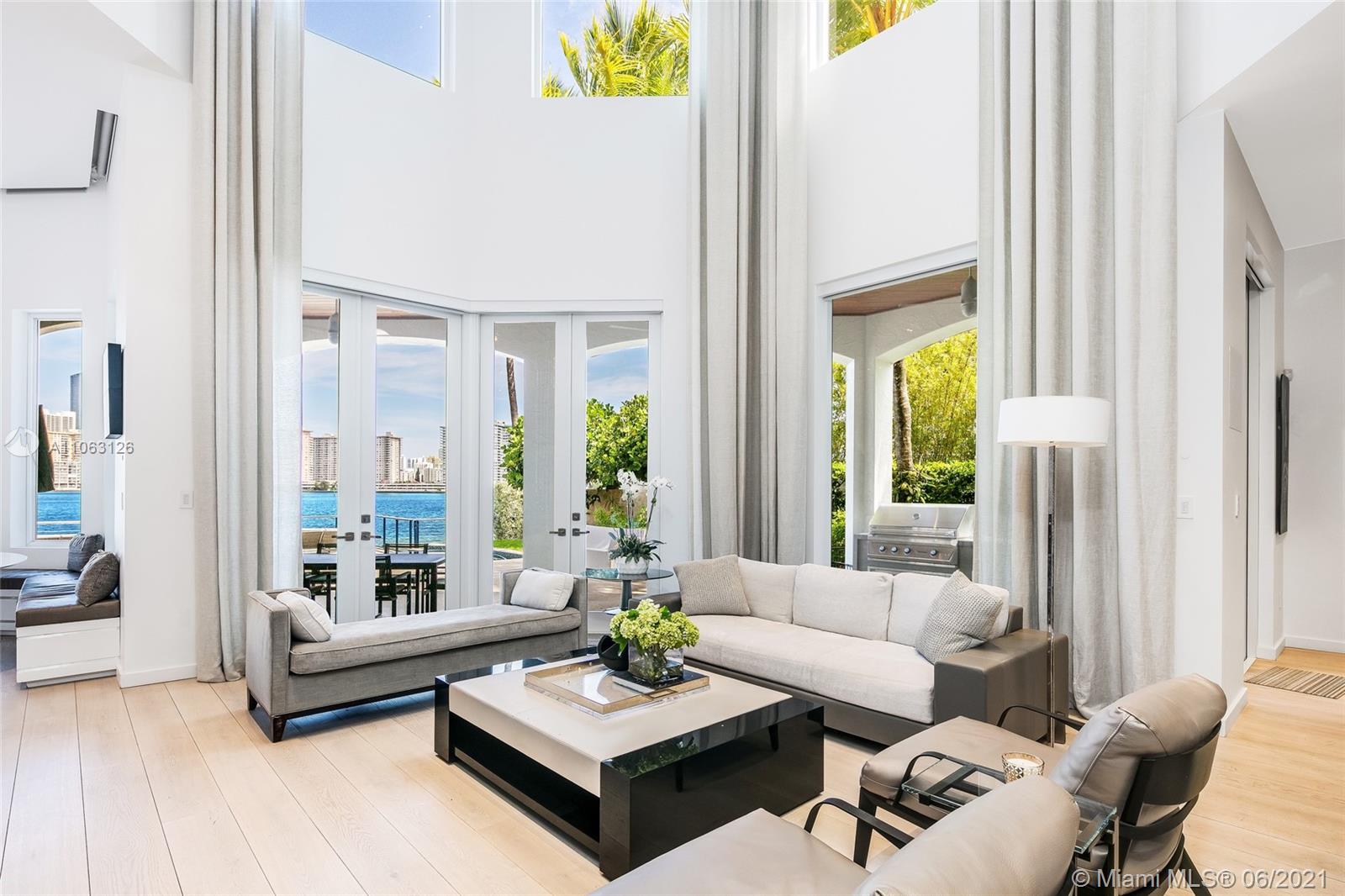 ISLAND ESTATES - Residential