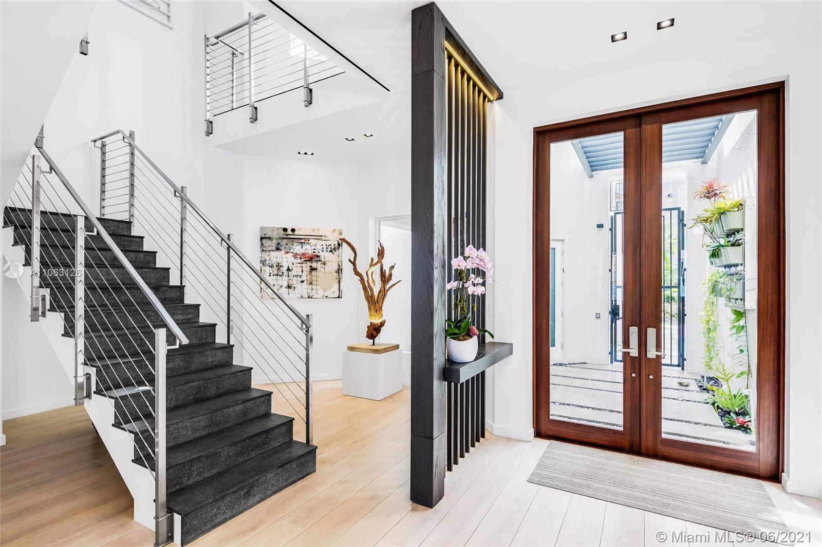 ISLAND ESTATES - Residential