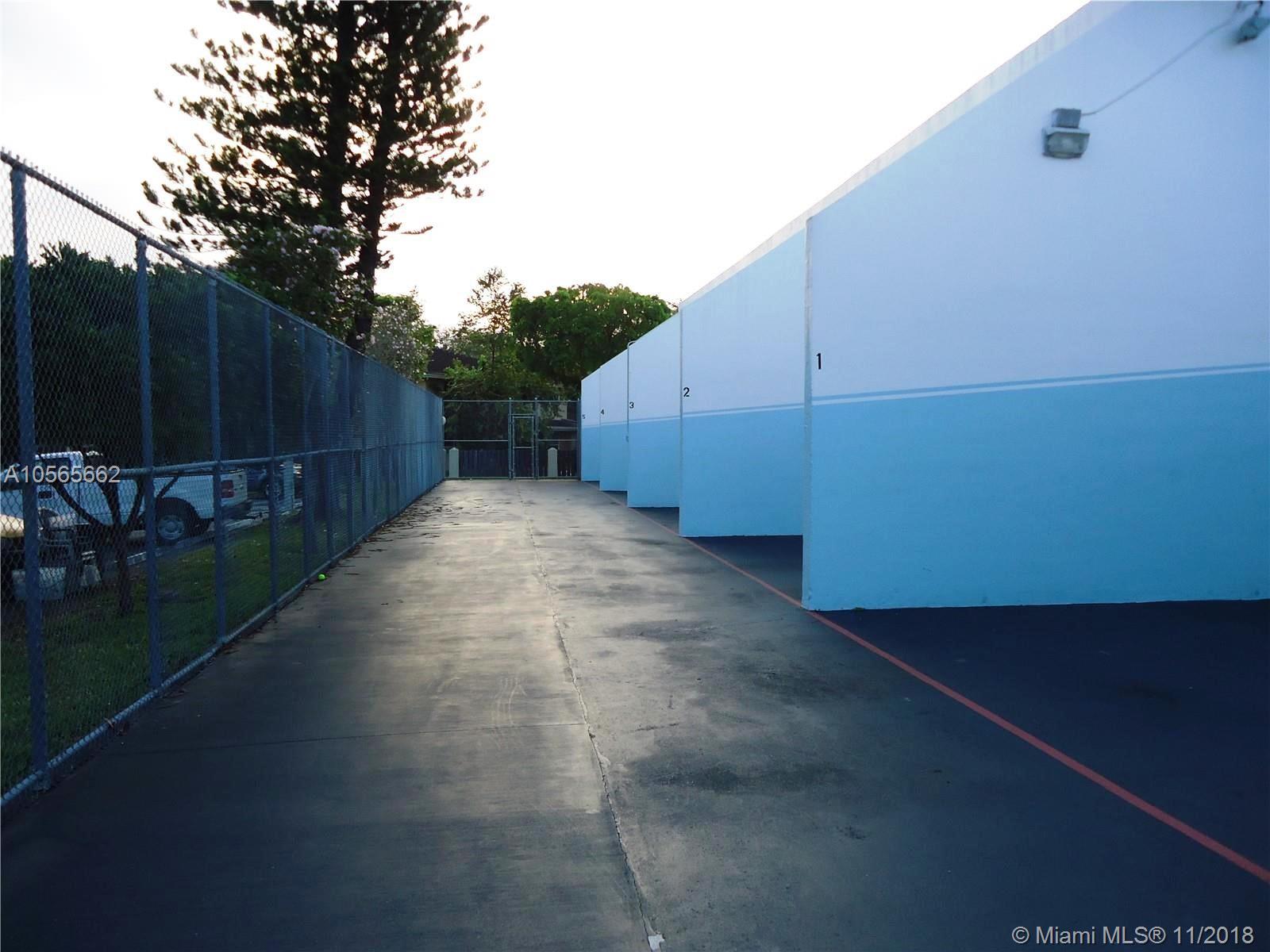 VILLAGE OF KINGS CREEK CO - Residential Lease