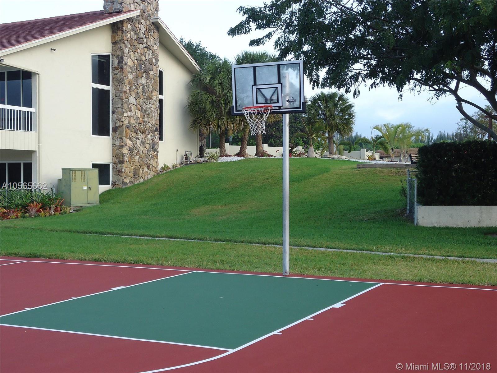 VILLAGE OF KINGS CREEK CO - Residential Lease