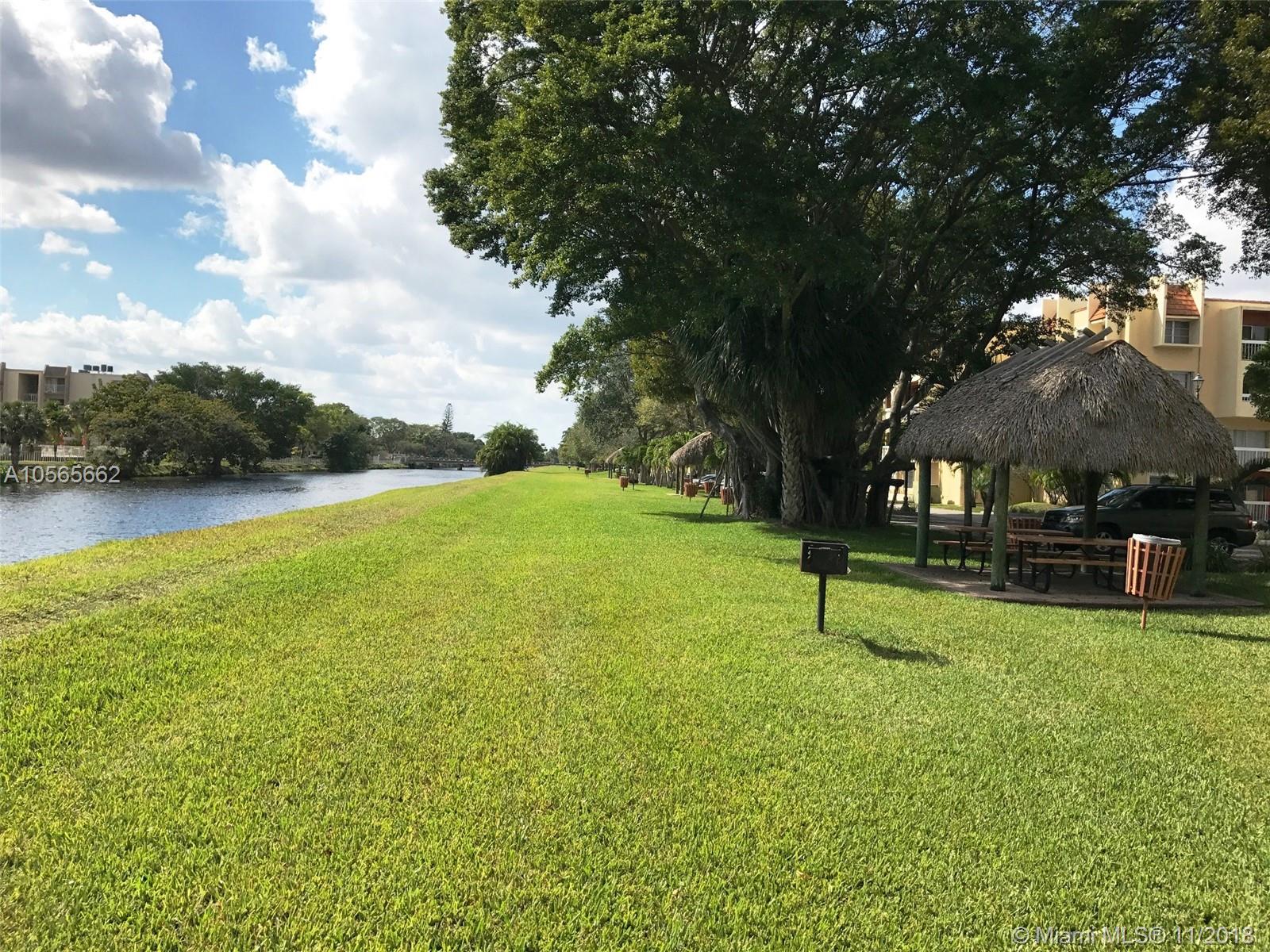 VILLAGE OF KINGS CREEK CO - Residential Lease