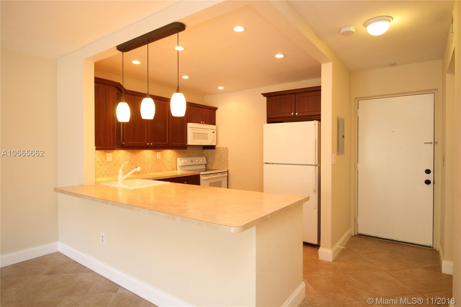 VILLAGE OF KINGS CREEK CO - Residential Lease