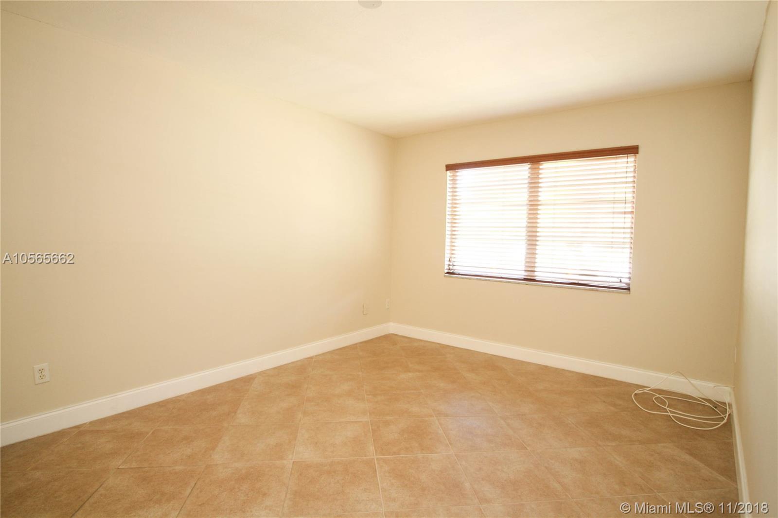 VILLAGE OF KINGS CREEK CO - Residential Lease