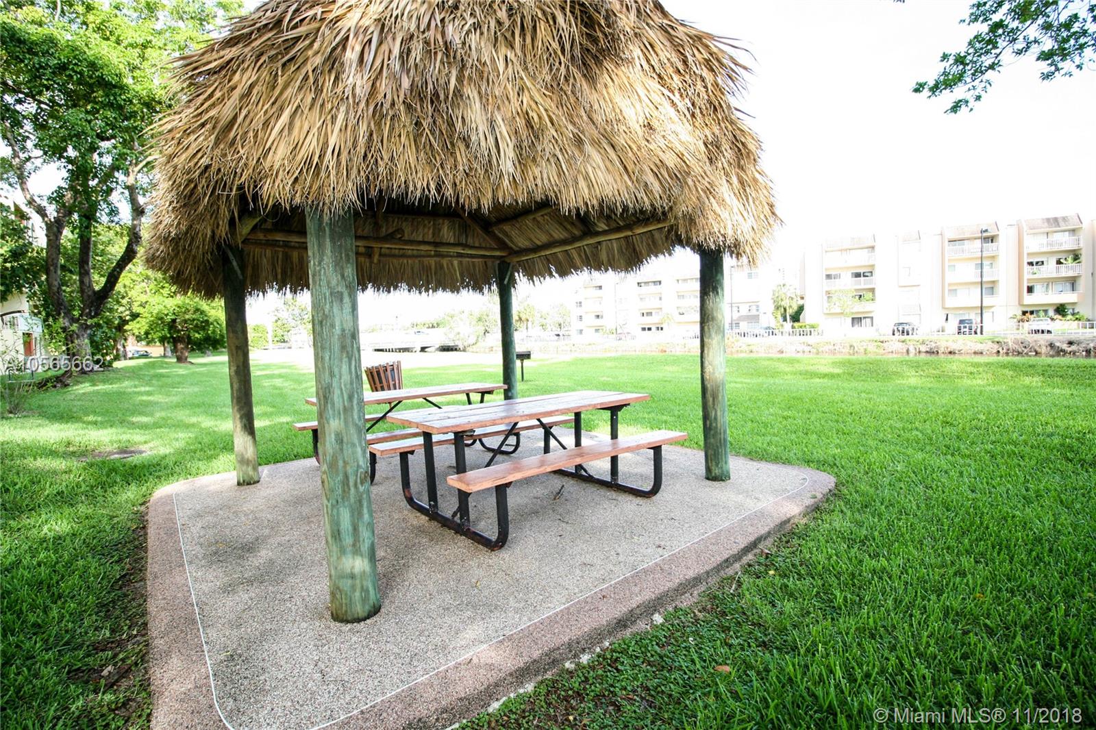 VILLAGE OF KINGS CREEK CO - Residential Lease