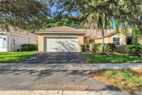 Photo of 1665 Zenith Way, Weston, FL 33327 (MLS # A11906173)