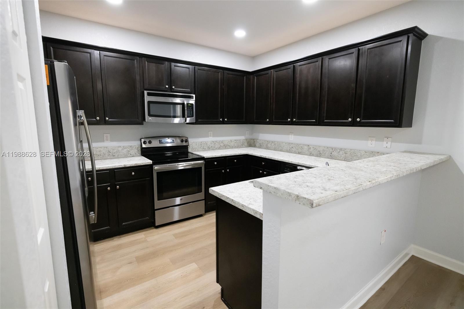 MARTINIQUE AT OASIS REPLA - Residential Lease