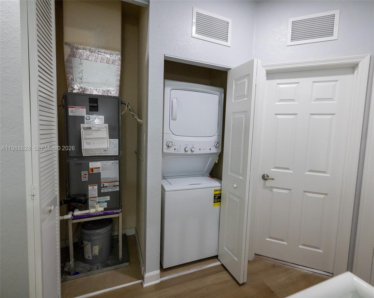 MARTINIQUE AT OASIS REPLA - Residential Lease