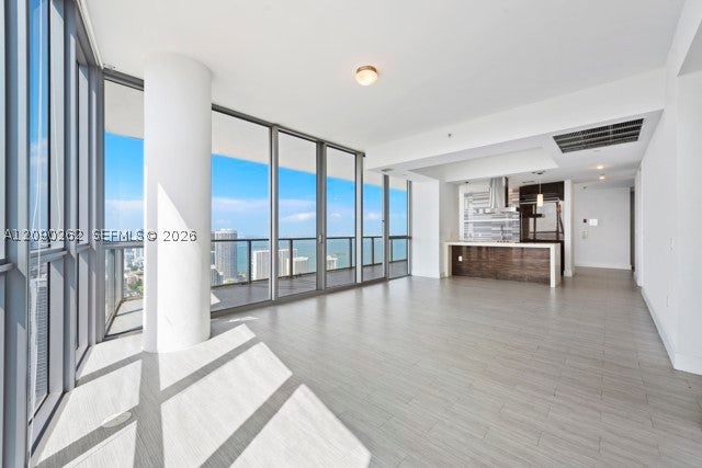 1100 Biscayne Blvd 5205