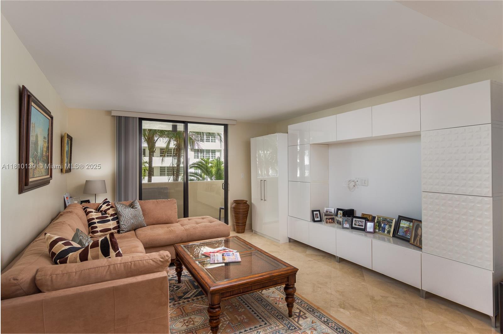 1623 Collins Ave 509