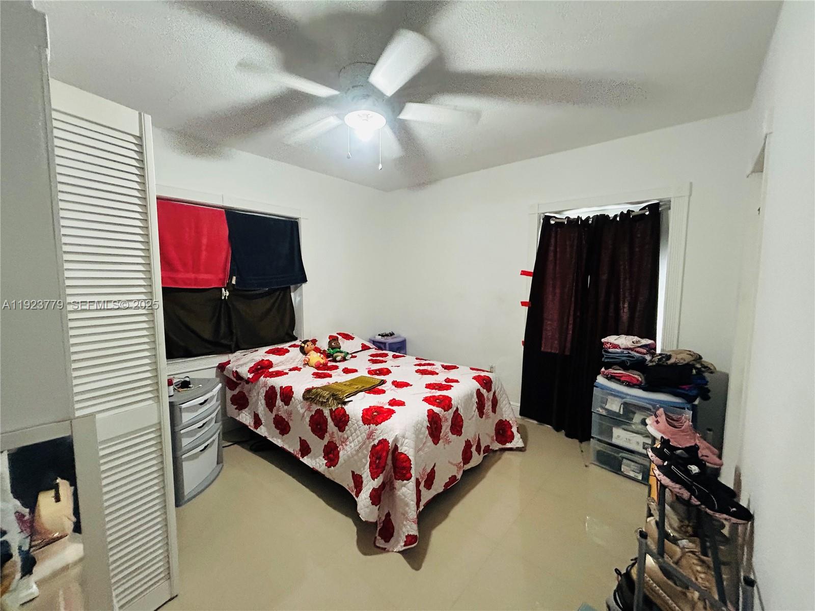 VENETIAN ACRES - Residential