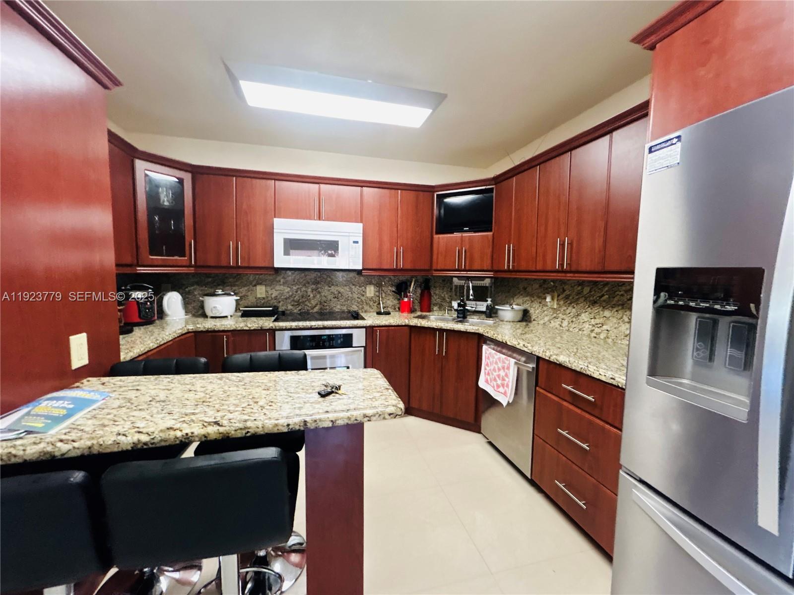 VENETIAN ACRES - Residential