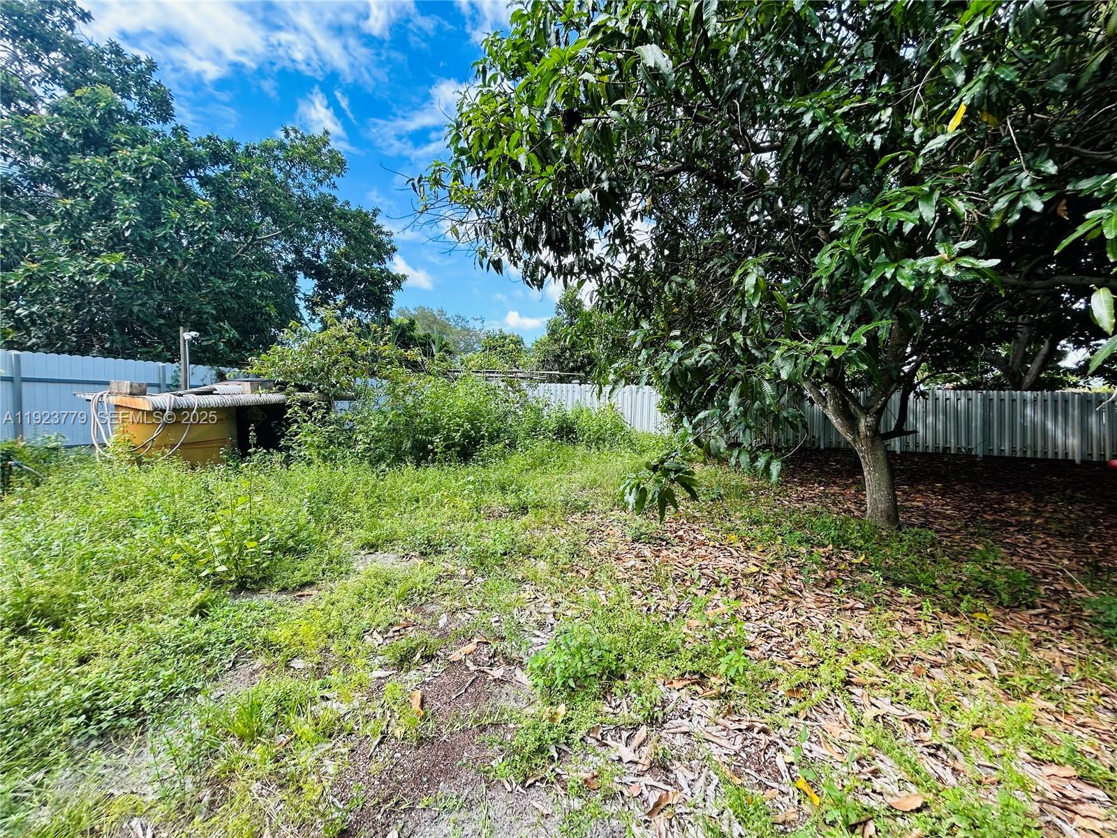 VENETIAN ACRES - Residential