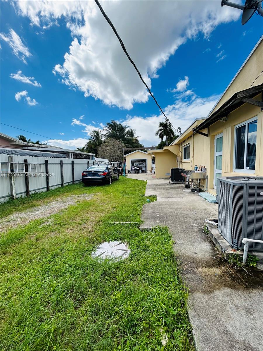 VENETIAN ACRES - Residential