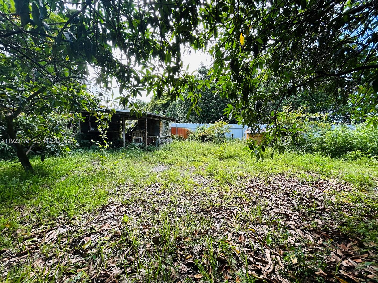 VENETIAN ACRES - Residential