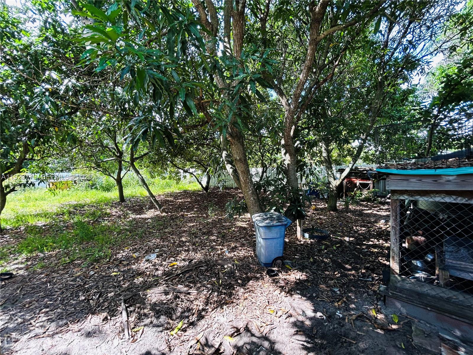 VENETIAN ACRES - Residential