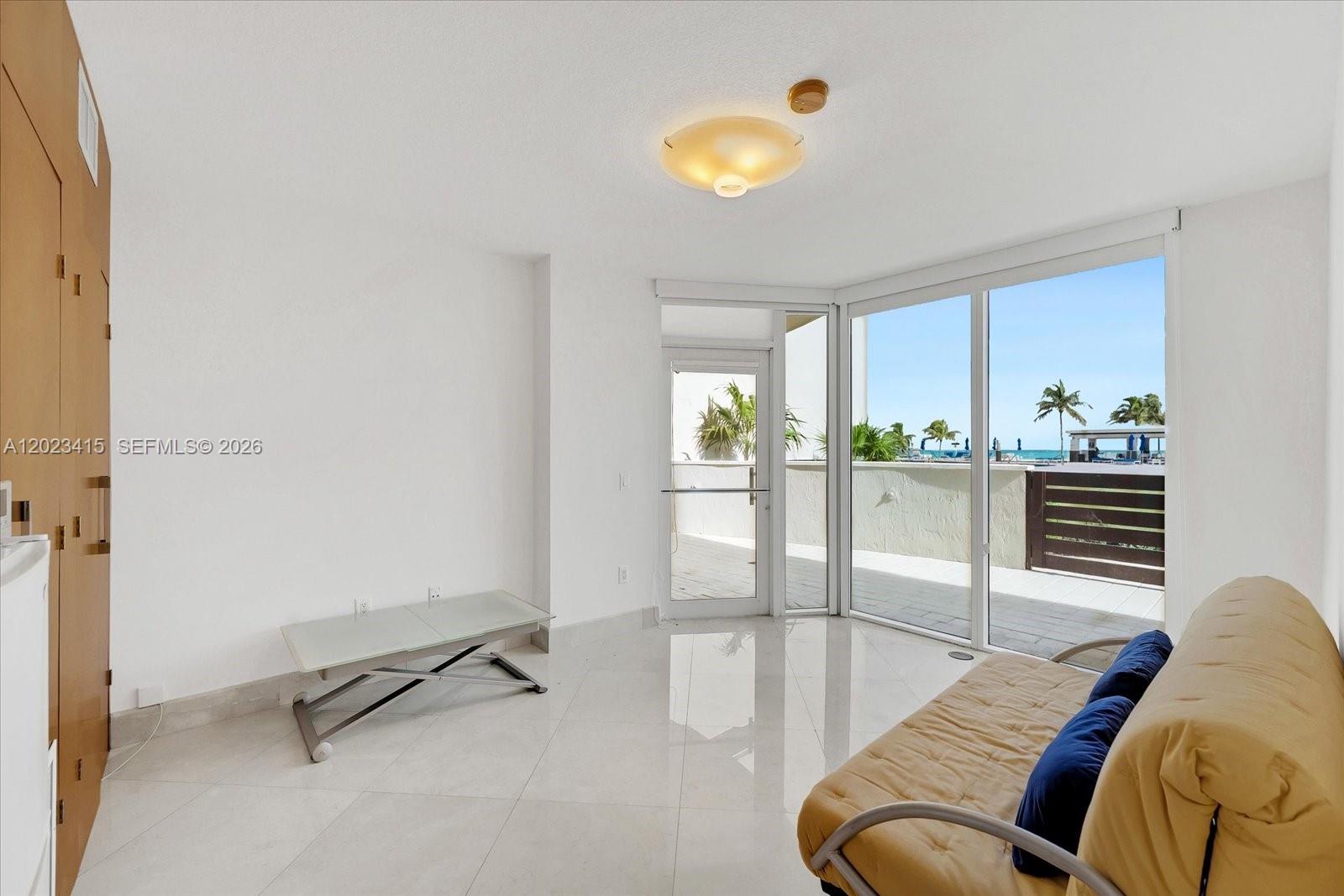 THE PINNACLE CONDO - Residential