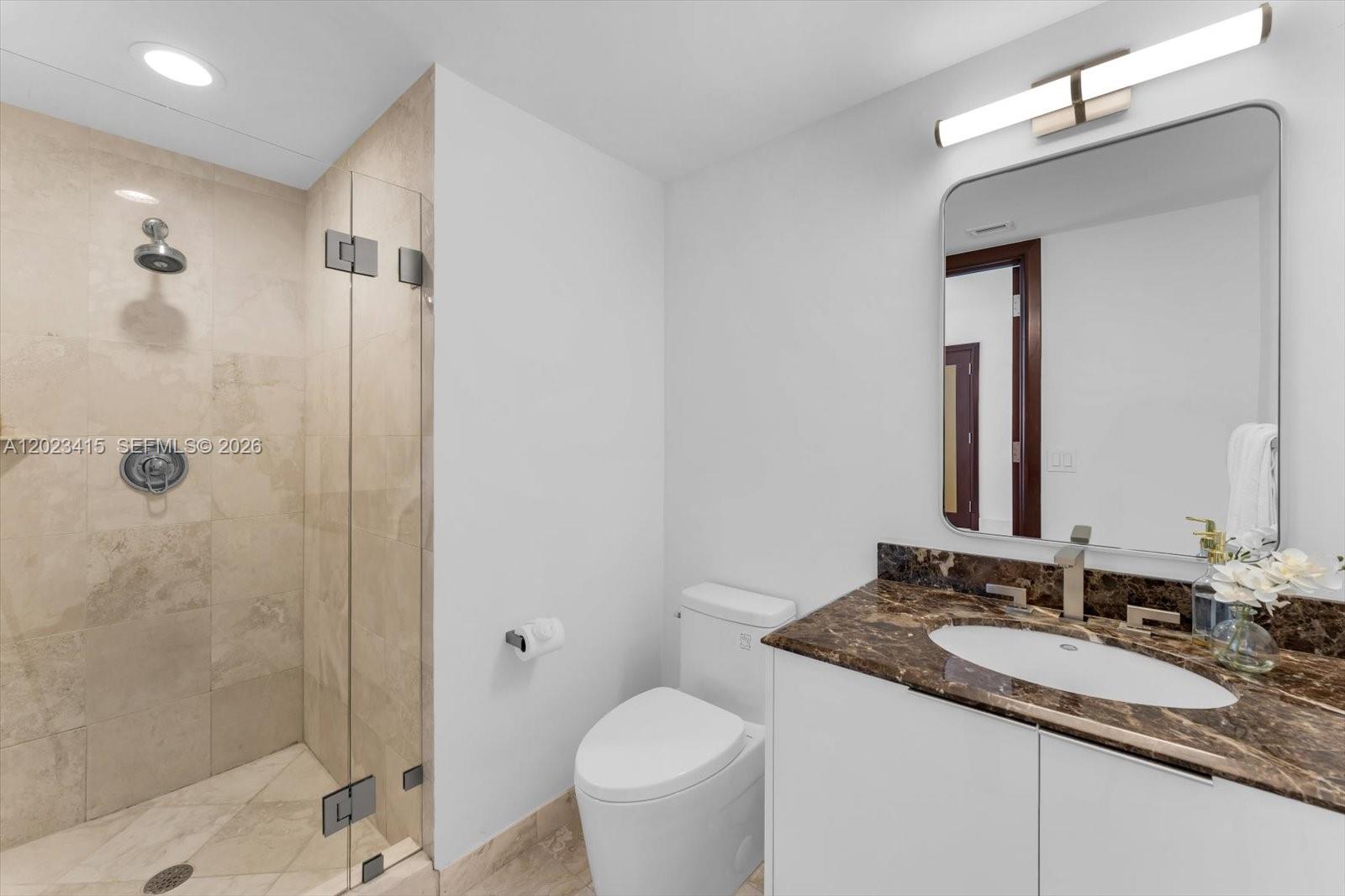 THE PINNACLE CONDO - Residential