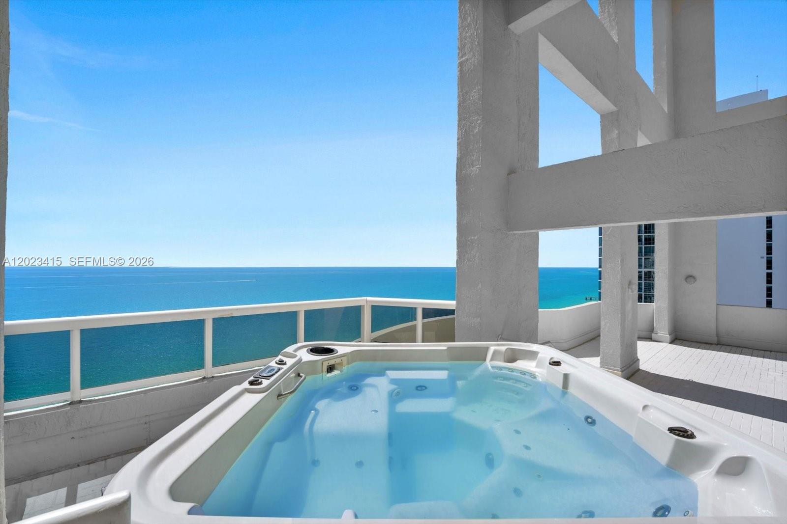 THE PINNACLE CONDO - Residential