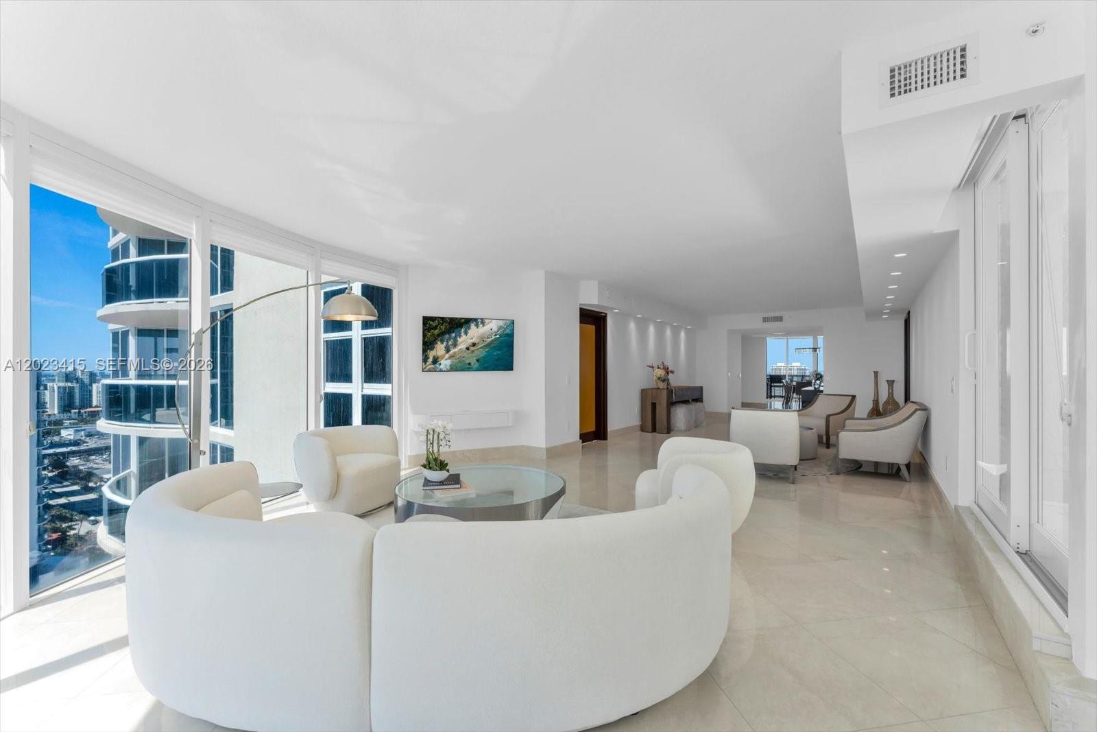 THE PINNACLE CONDO - Residential