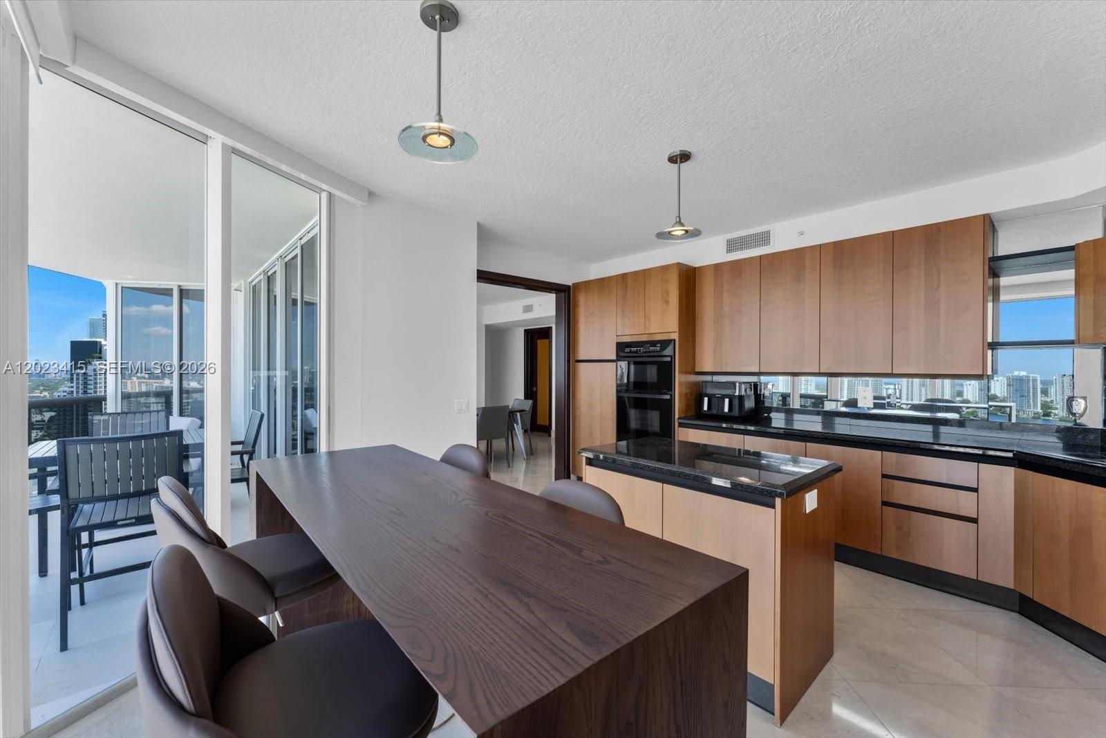 THE PINNACLE CONDO - Residential