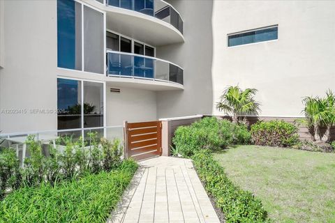 Tiny photo for 17555 Collins Ave #3204, Sunny Isles Beach, FL 33160 (MLS # A12023415)