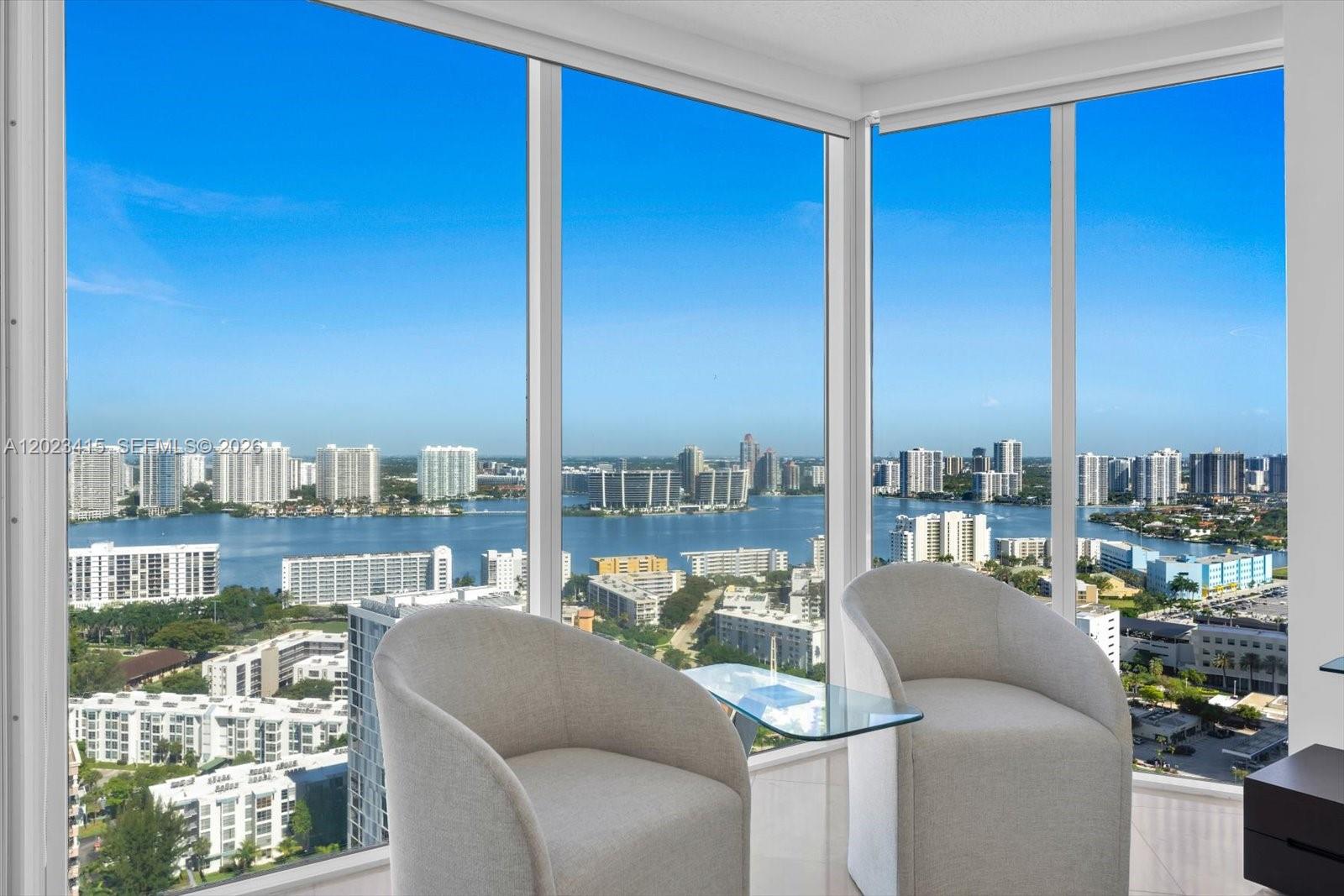 THE PINNACLE CONDO - Residential