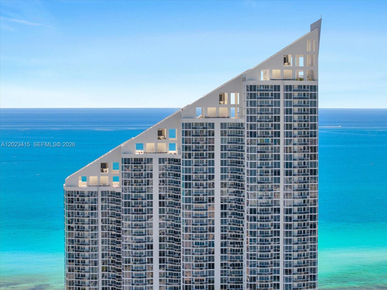 THE PINNACLE CONDO - Residential