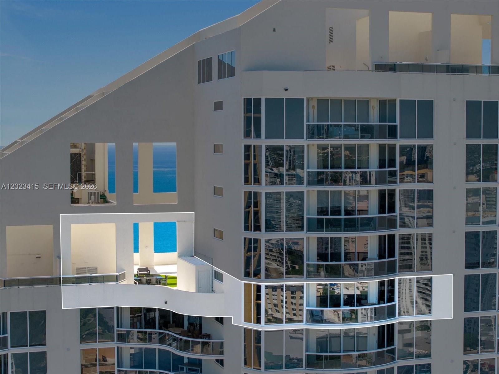 THE PINNACLE CONDO - Residential