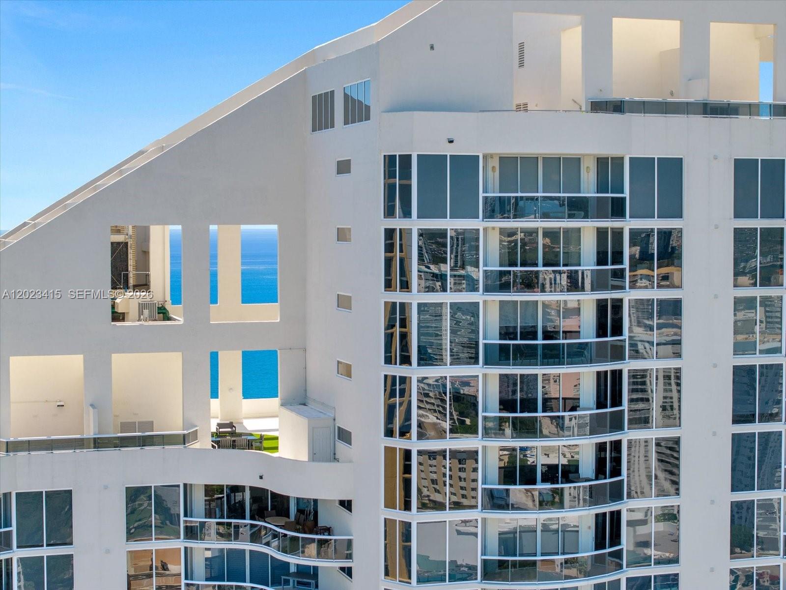 THE PINNACLE CONDO - Residential