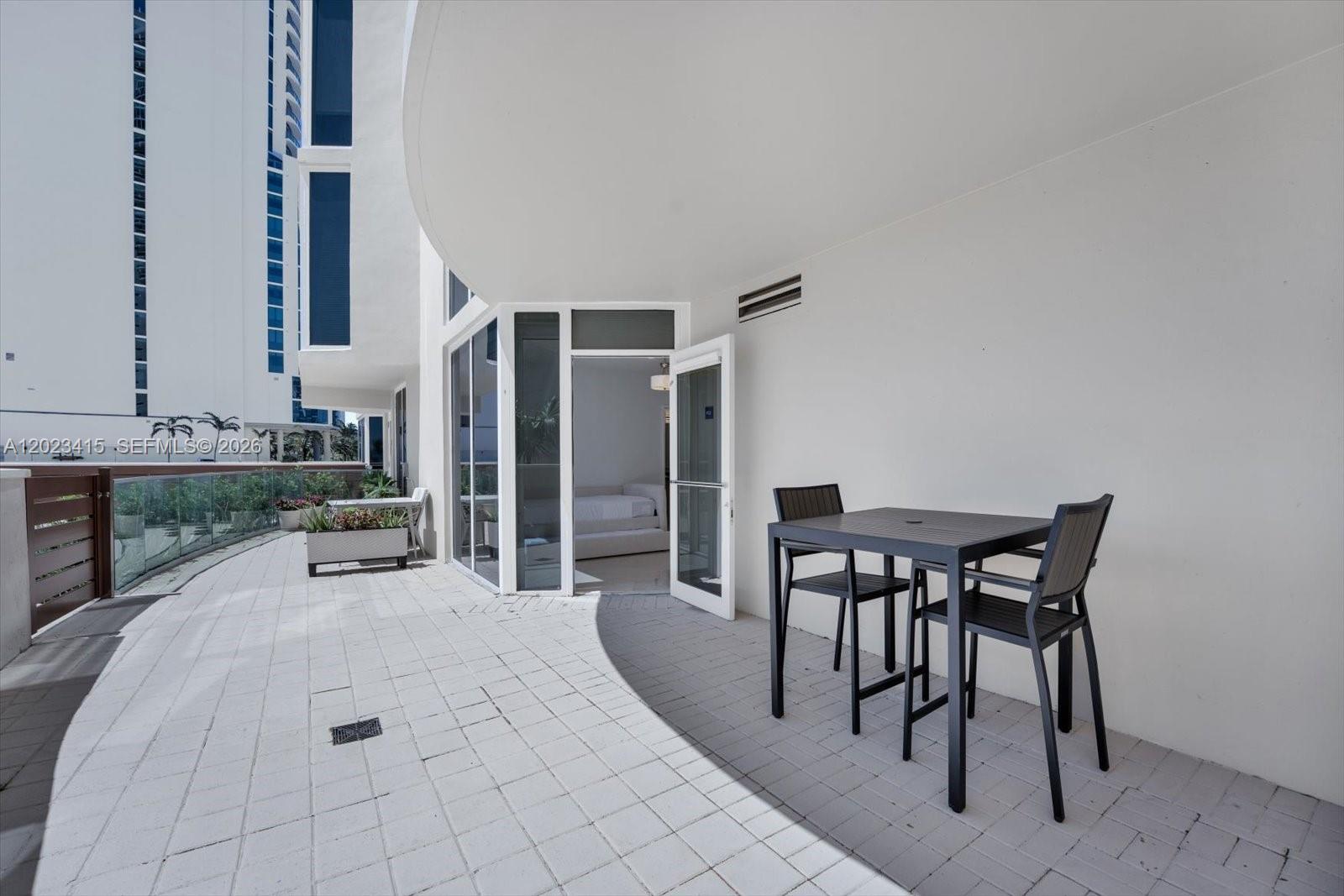 THE PINNACLE CONDO - Residential