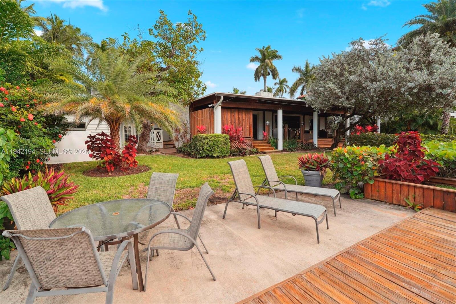 CORAL ISLES - Residential