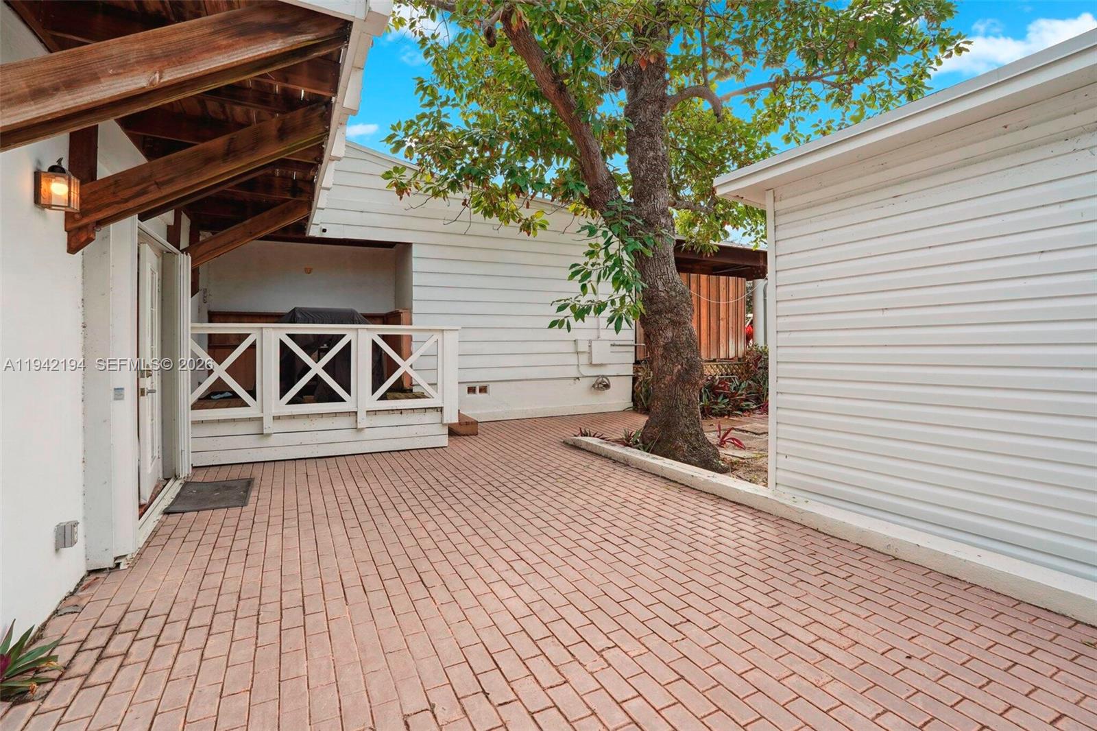 CORAL ISLES - Residential