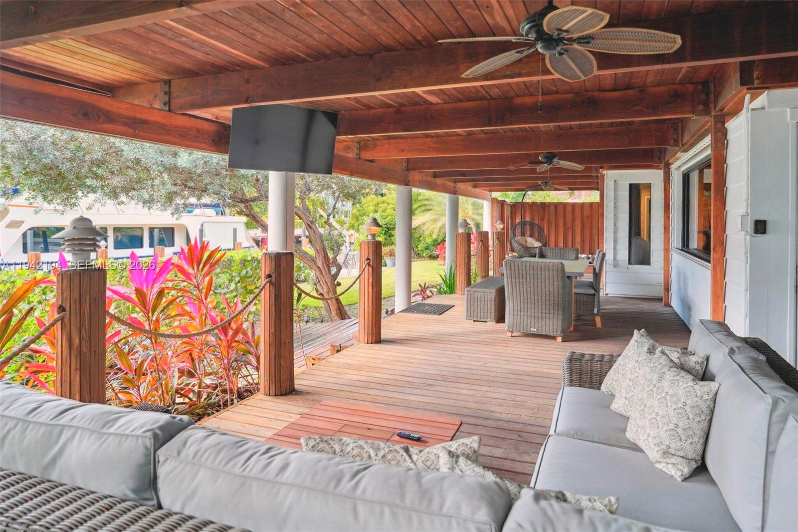 CORAL ISLES - Residential