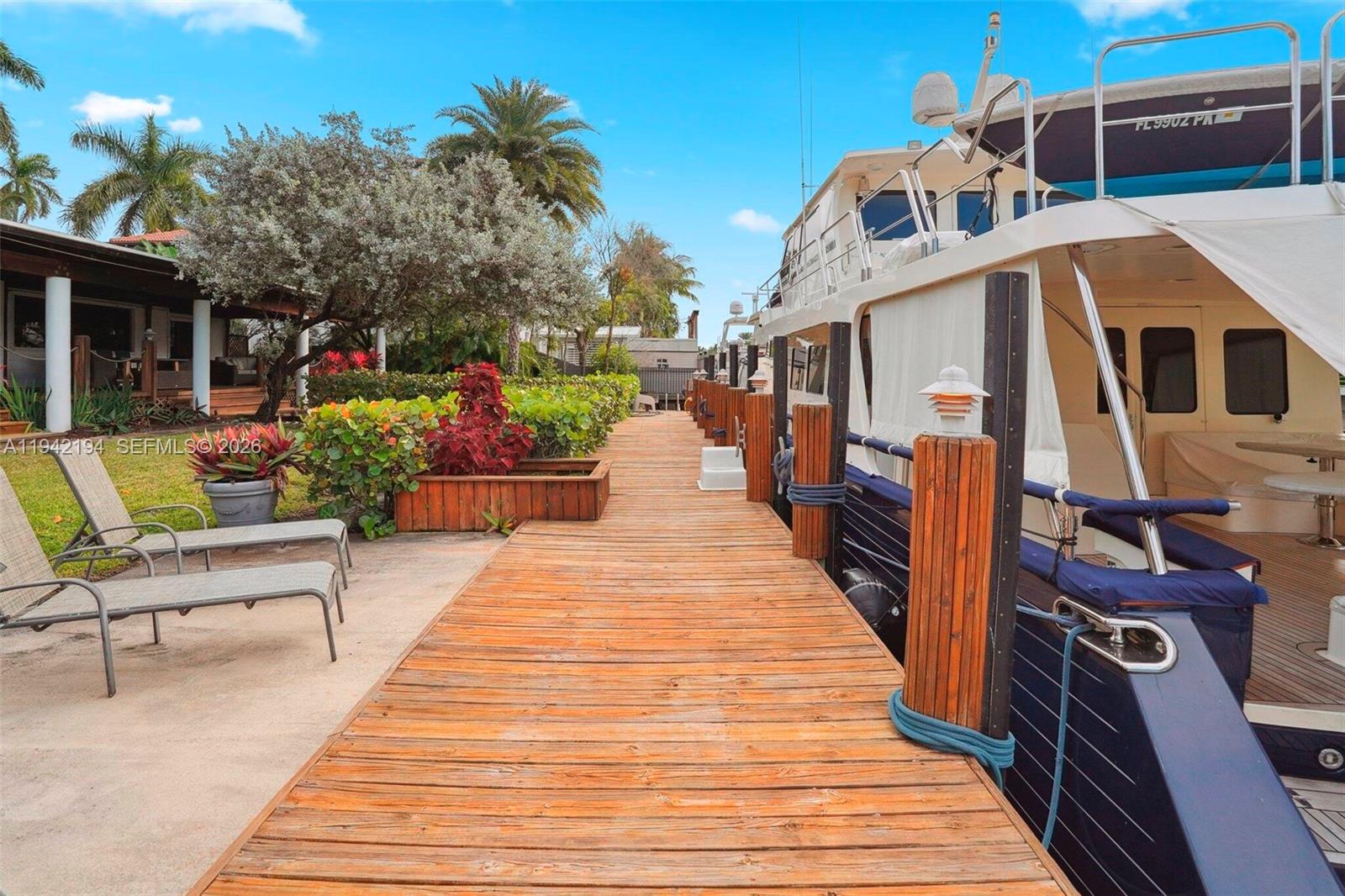 CORAL ISLES - Residential