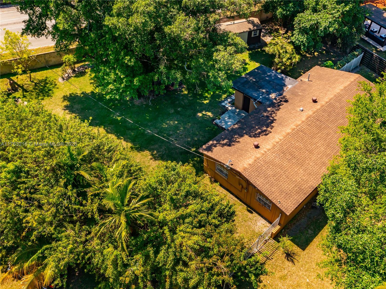 TWIN LAKE MANOR SUB - Residential