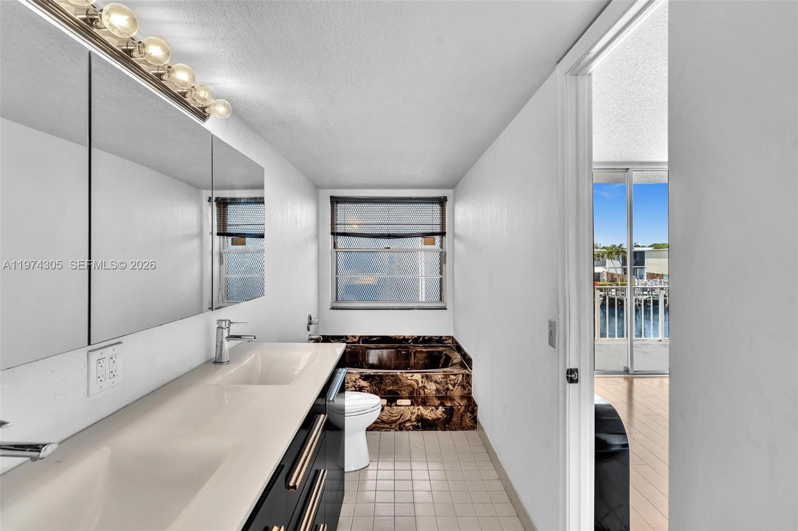 TOWNHOUSES OF VENETIAN PA - Residential Lease