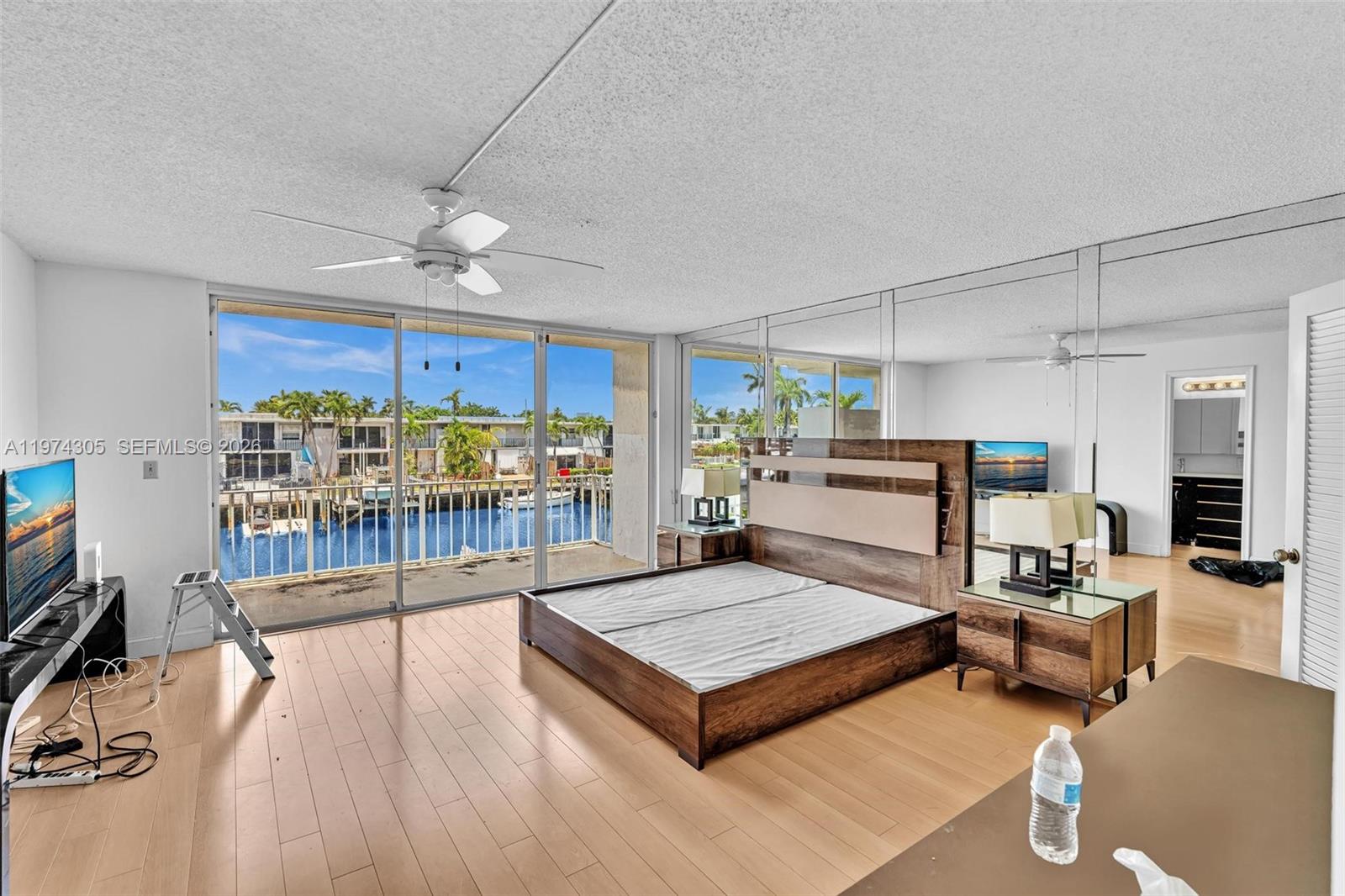 TOWNHOUSES OF VENETIAN PA - Residential Lease