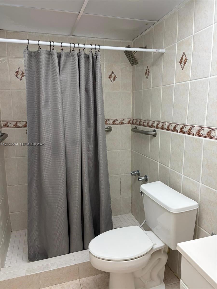 6820 W Flagler St 212