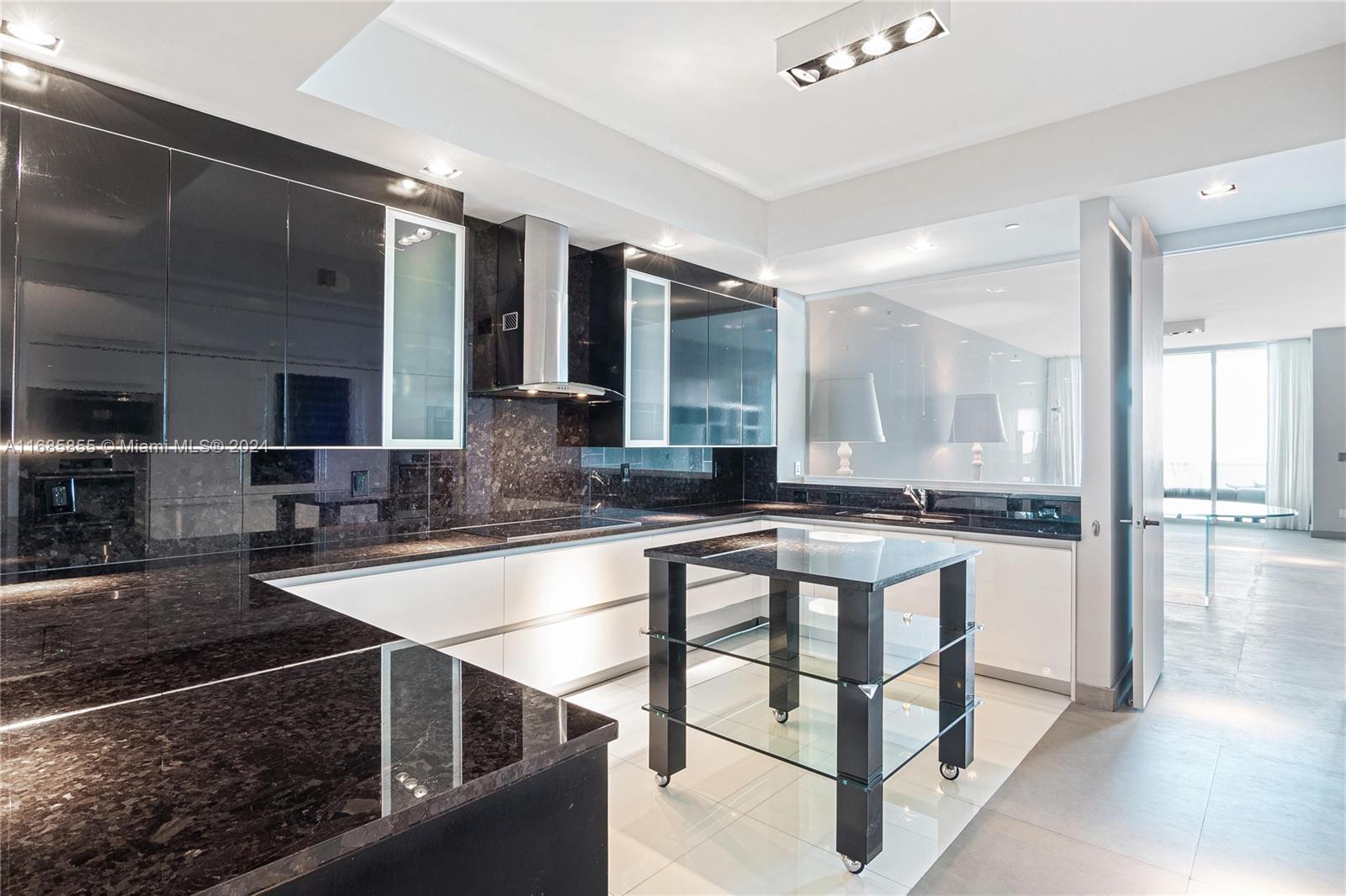2711 HOLLYWOOD BEACH COND - Residential