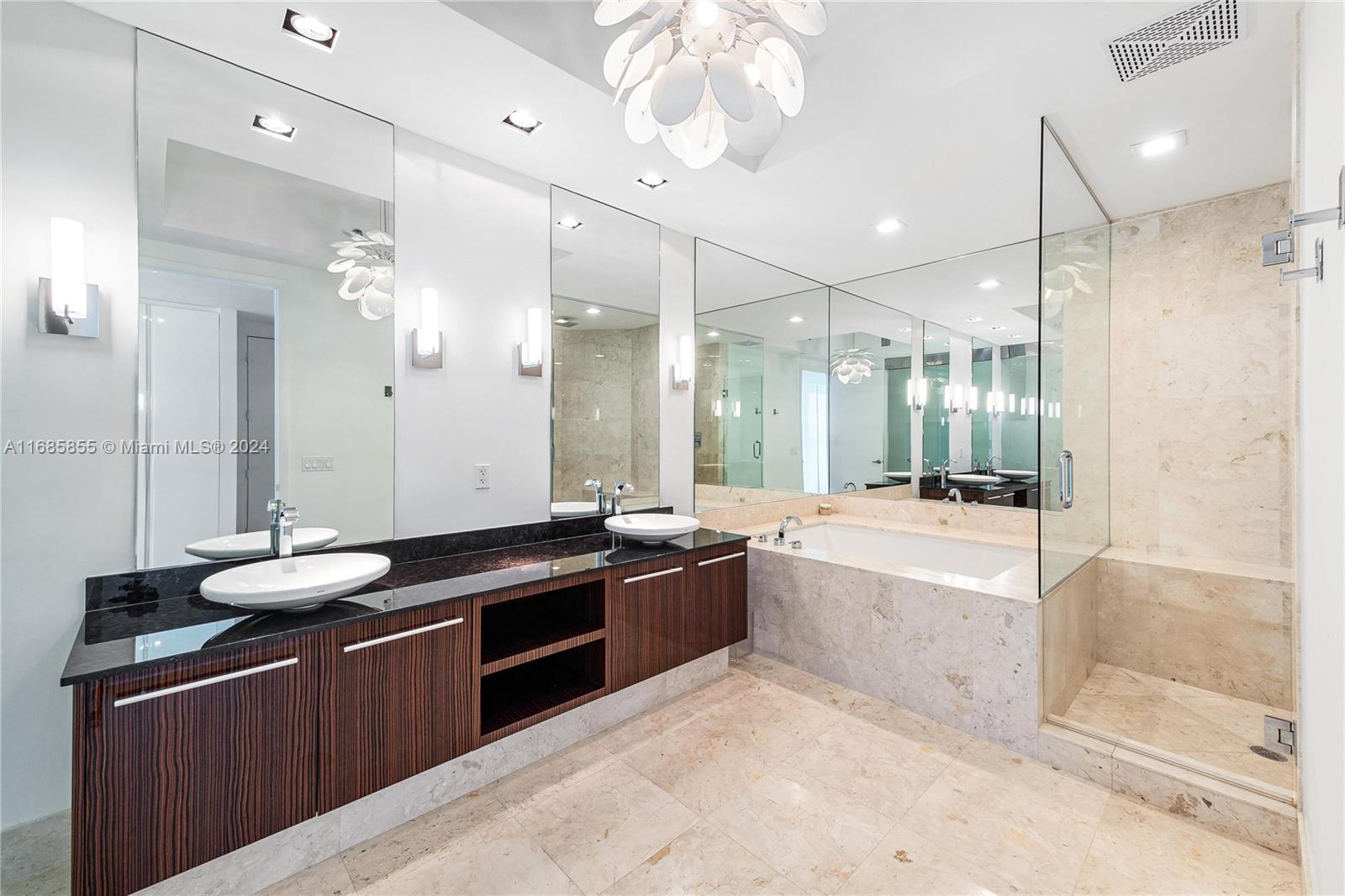 2711 HOLLYWOOD BEACH COND - Residential