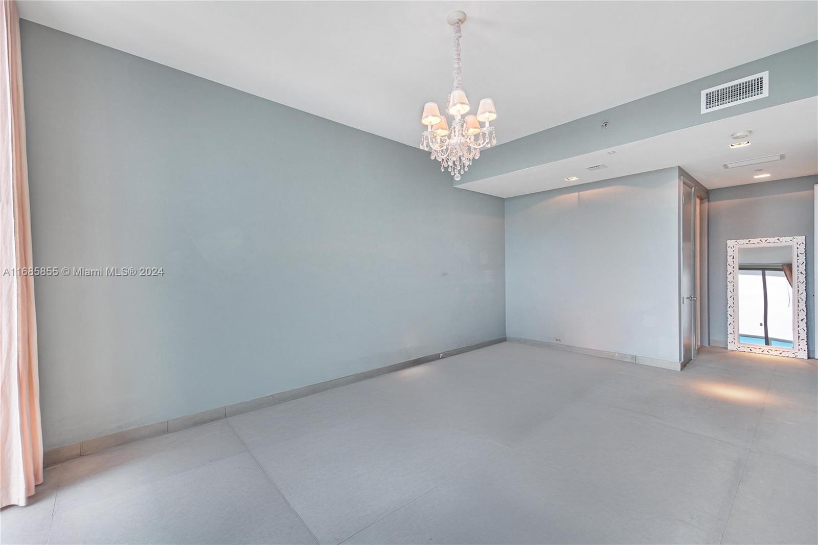 2711 HOLLYWOOD BEACH COND - Residential