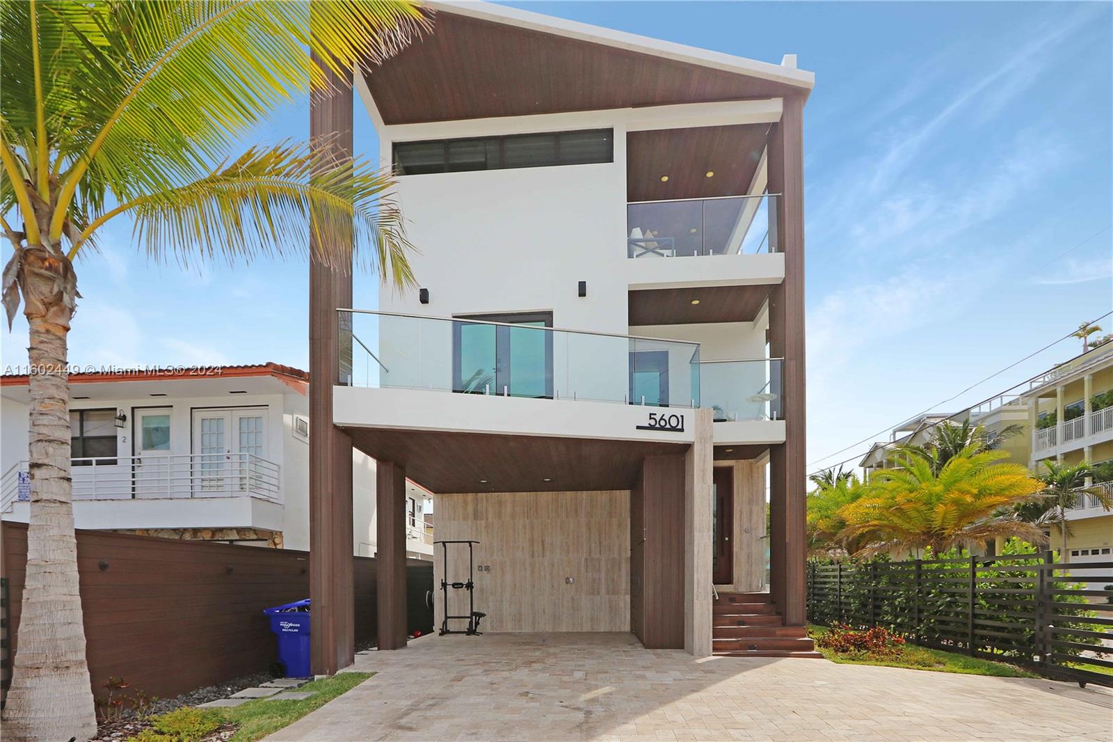 HOLLYWOOD CENTRAL BEACH - Residential