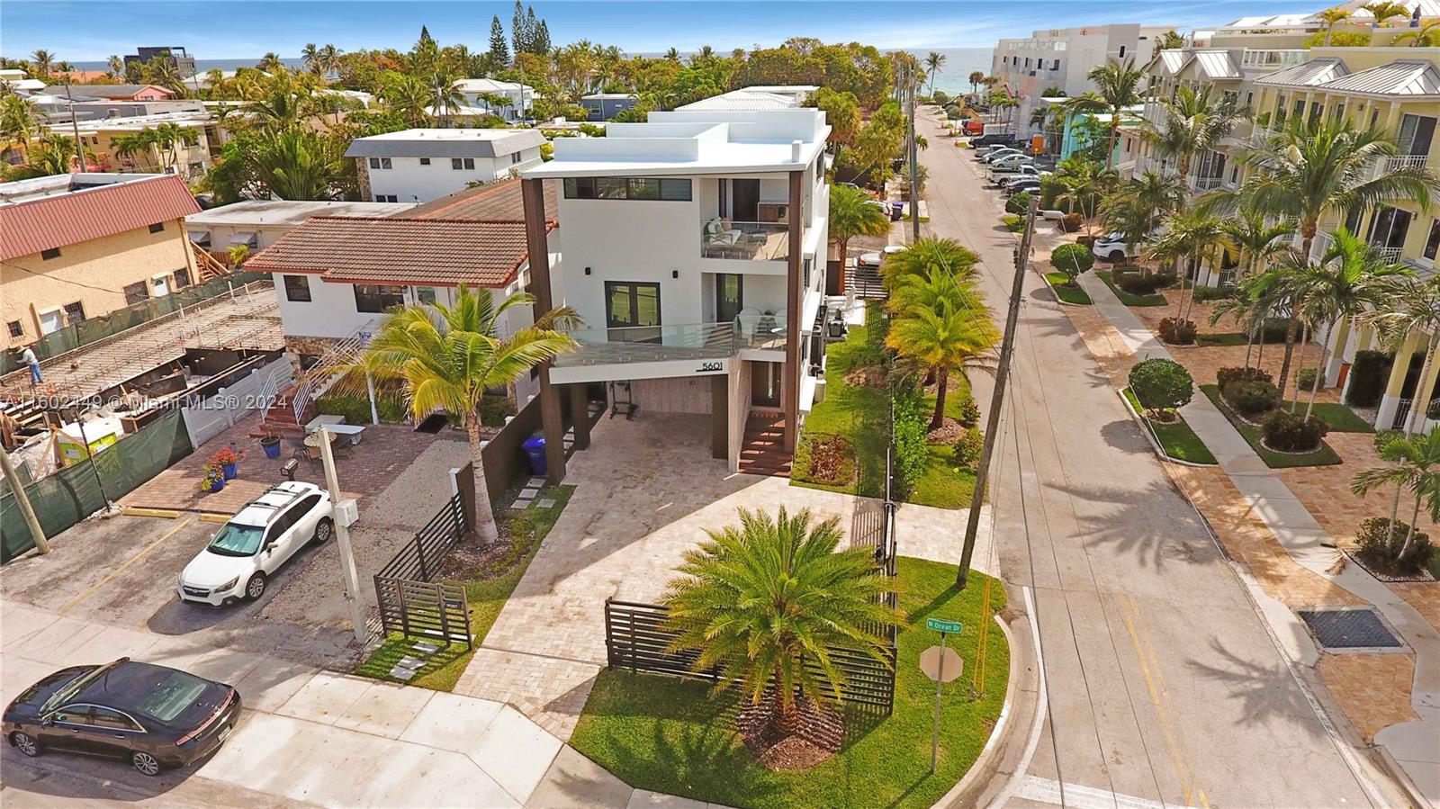 HOLLYWOOD CENTRAL BEACH - Residential